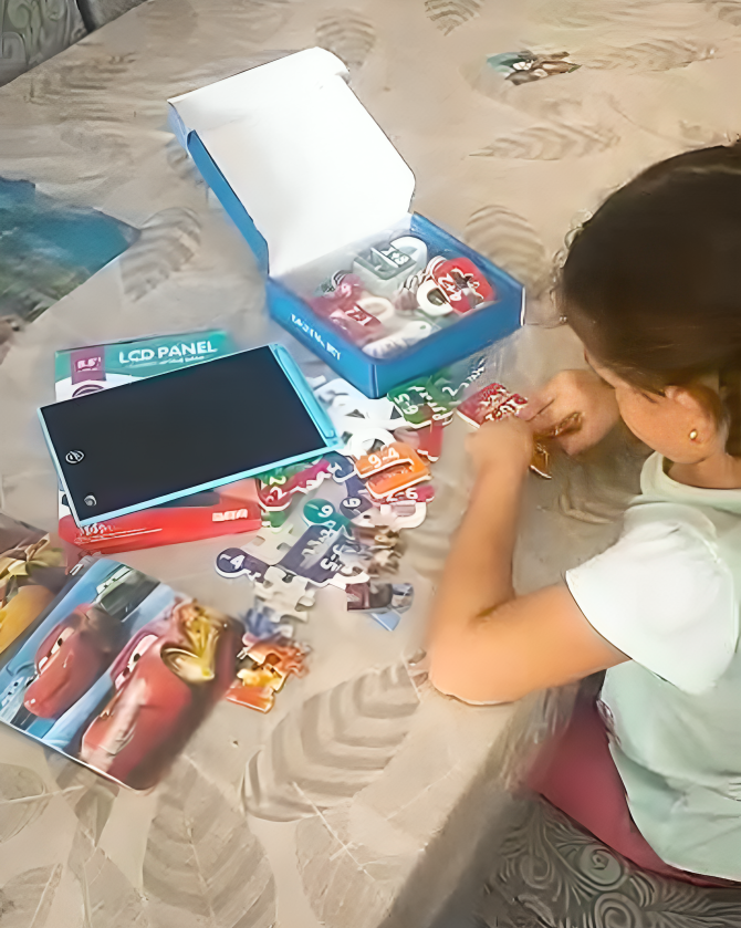 **"مجموعة تعليم ومرح للأطفال 👧🧒 | ألعاب تنمية الذكاء والتركيز"**مع هدية مجانية رائعة لأطفالنا